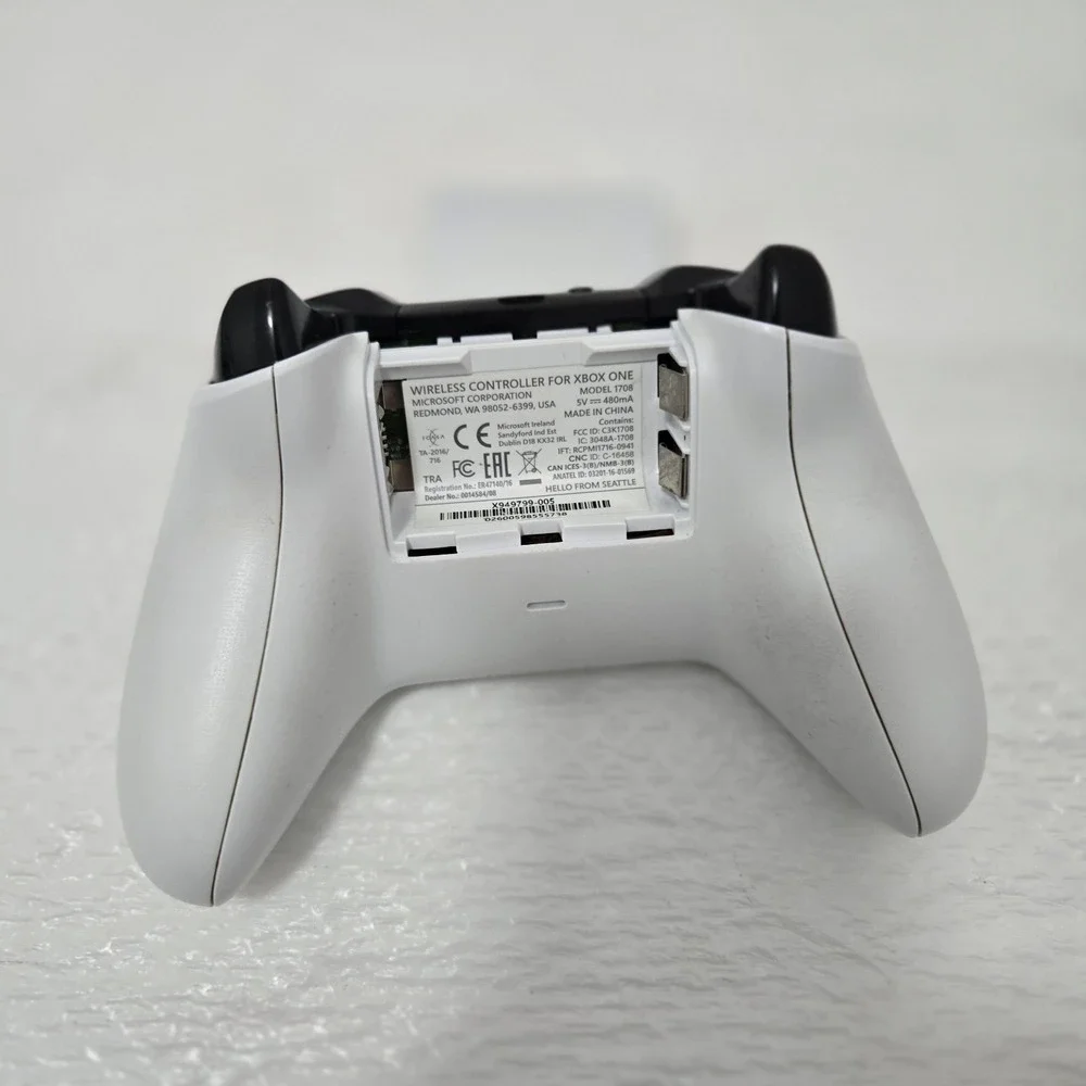 Microsoft Xbox Wireless Controller – White